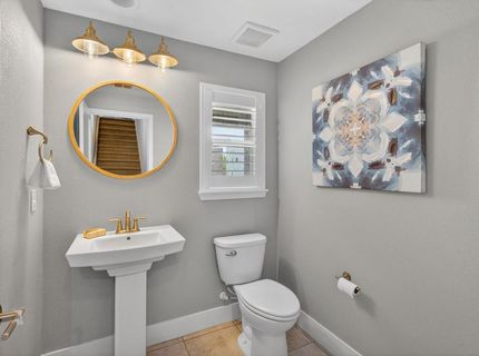 315 Creamery Ln, Sacramento, CA 95814 Photo