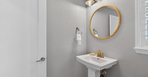 315 Creamery Ln, Sacramento, CA 95814 Photo