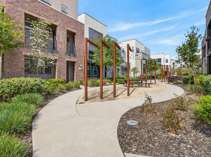 315 Creamery Ln, Sacramento, CA 95814 Photo