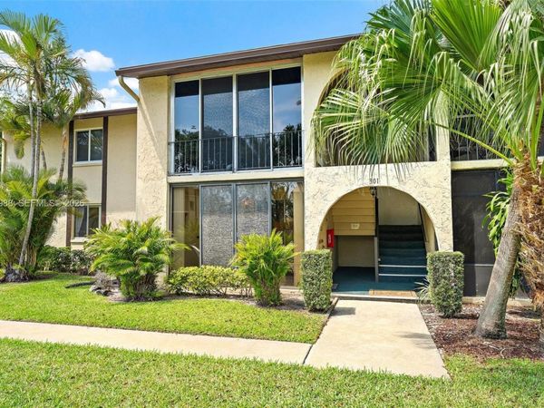 301 Pine Ridge Cir , Unit C-1, Green Acres, FL 33463