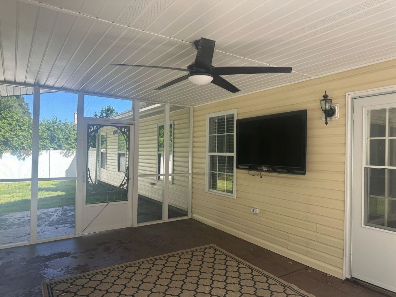 1616 Langley Dr. Photo 10