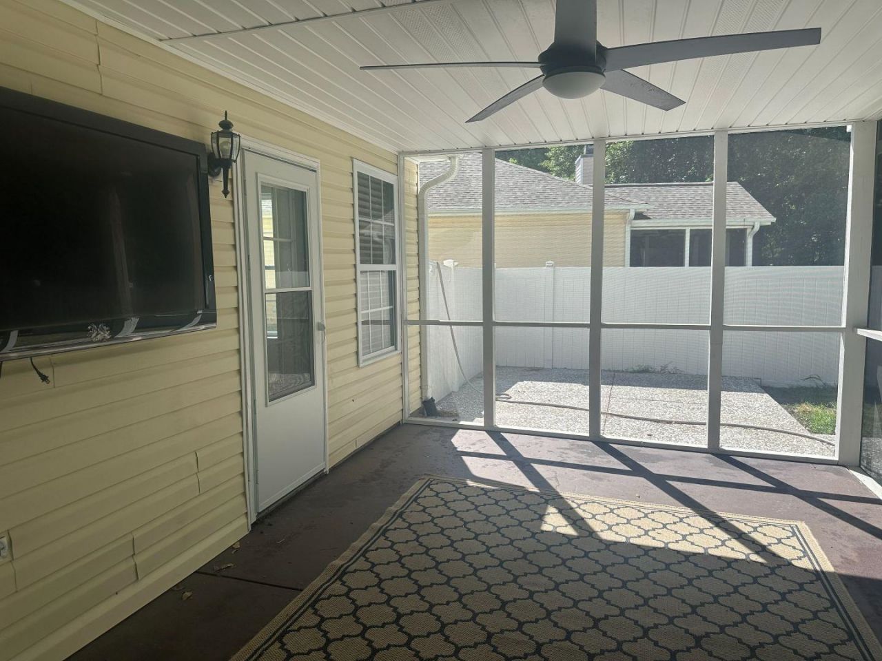 1616 Langley Dr. Photo 12