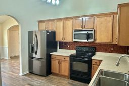 1616 Langley Dr. photo 4