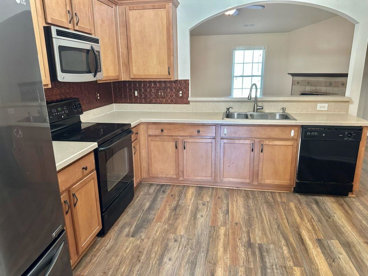 1616 Langley Dr. Photo 5