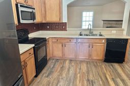 1616 Langley Dr. photo 4