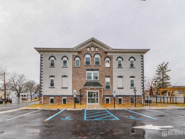 33 2nd Street , Raritan, NJ 08869