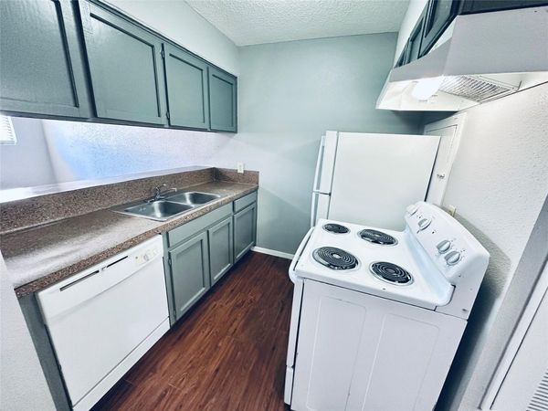 3702 S Second ST , Unit 107, Austin, TX 78704