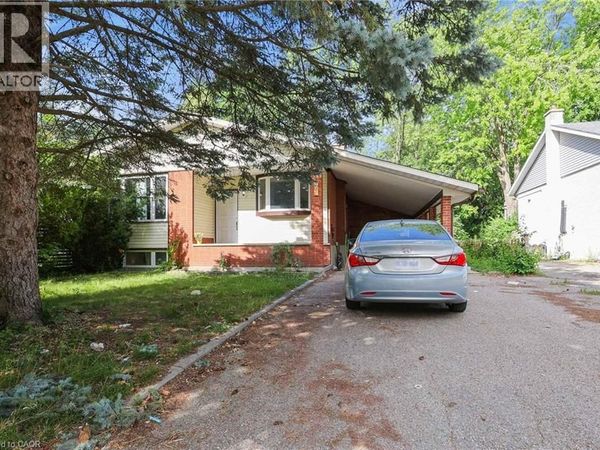 7 CARDILL Crescent , Waterloo, ON N2L3Y7