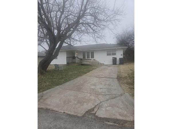 734 NW 32nd Street, Lawton, OK 73505