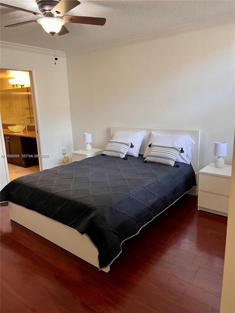 19555 E Country Club Dr , Unit 8503, Aventura, FL 33180 Photo