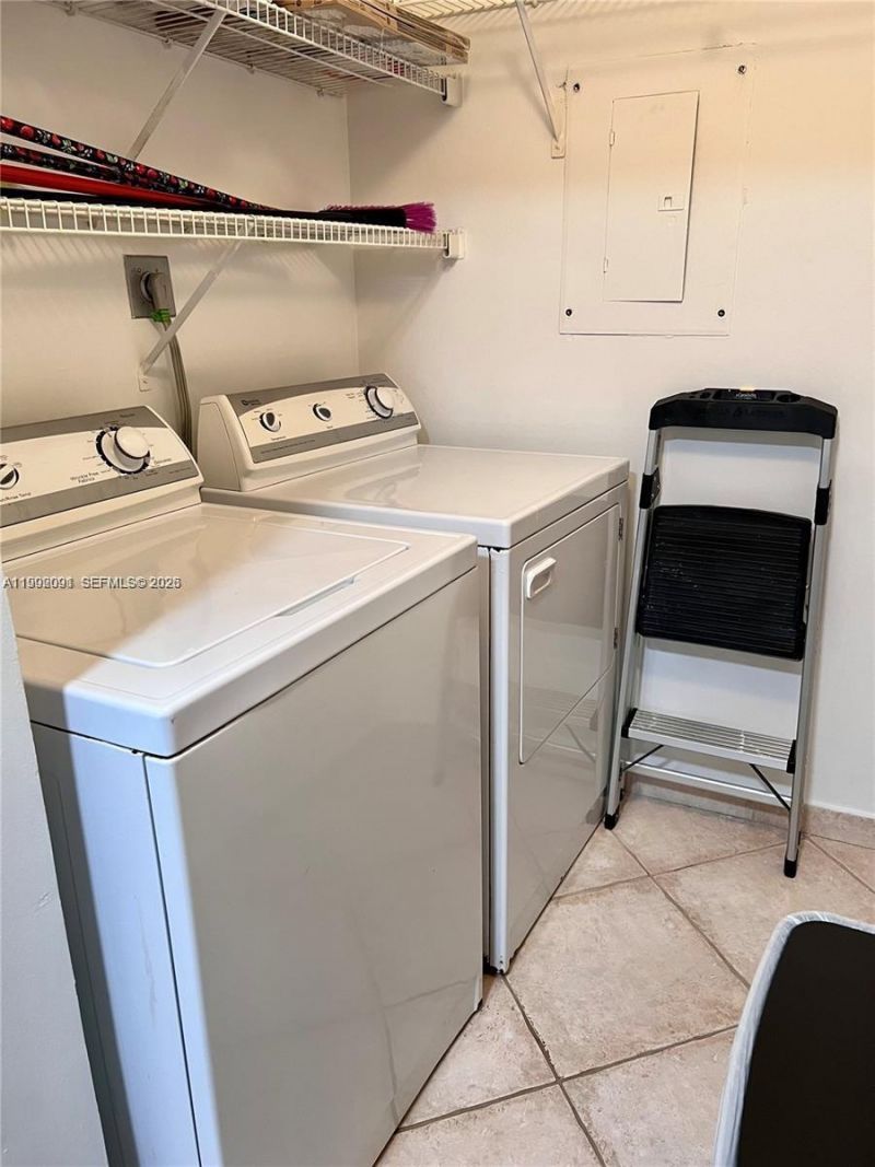 19555 E Country Club Dr , Unit 8503, Aventura, FL 33180 Photo