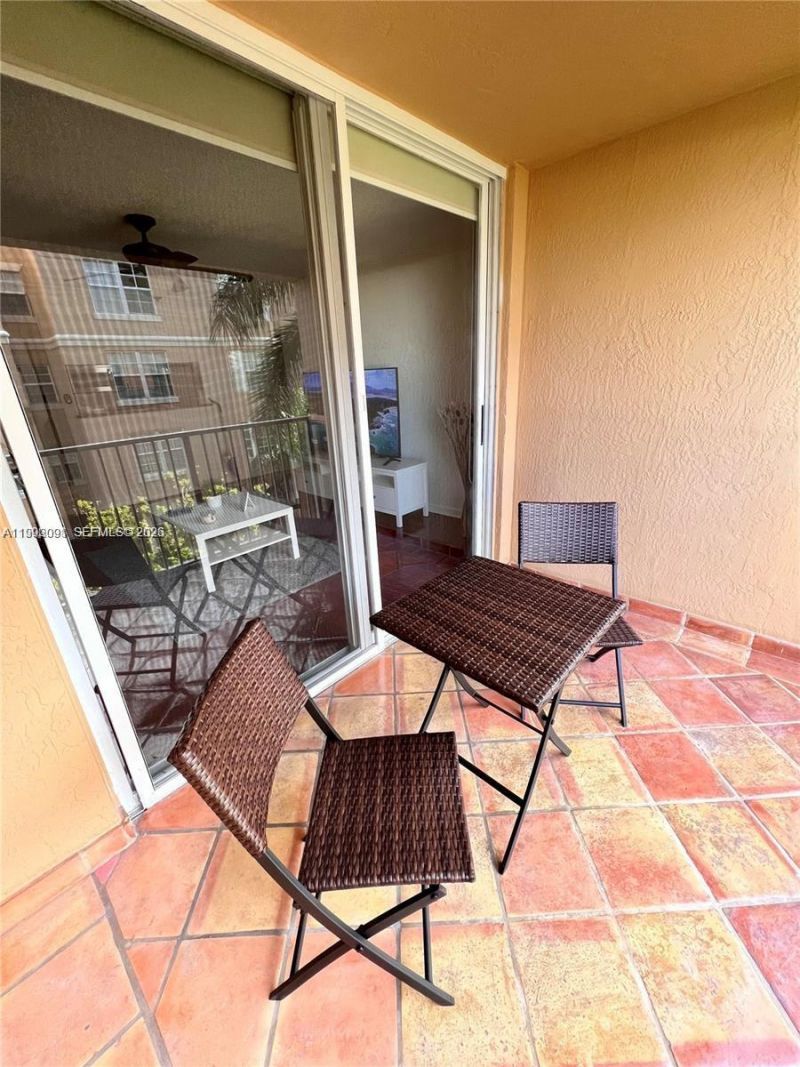 19555 E Country Club Dr , Unit 8503, Aventura, FL 33180 Photo