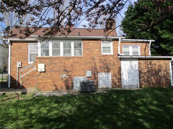 4236 Robertson Drive, Winston-Salem, NC 27101