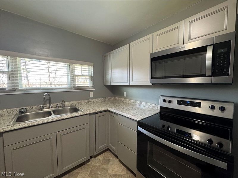 67457 Kirkwood Heights Road, Bridgeport, OH 43912 Photo 10