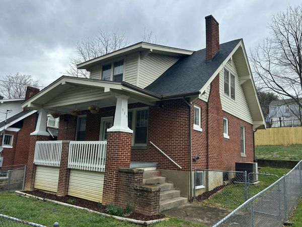 315 S Washington AVE , Pulaski, VA 24301