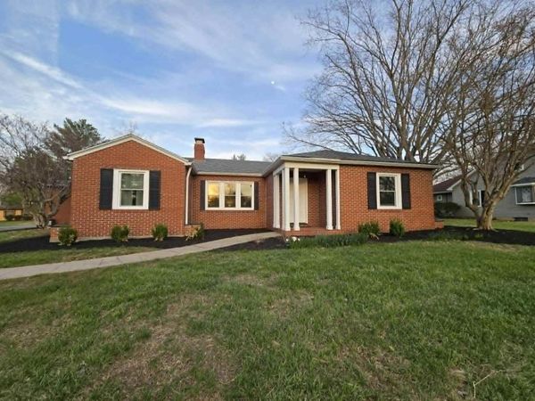 14652 N IL Hwy 37 Highway, Mt Vernon, IL 62864
