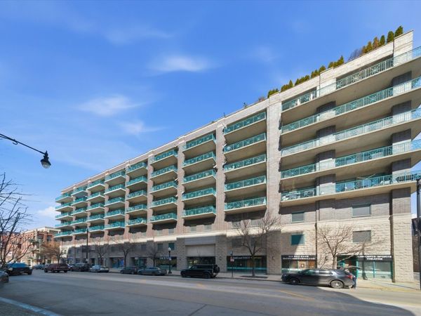 910 W Madison Street , Unit 803, Chicago, IL 60607