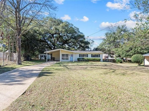 552 Tamworth Court, Mobile, AL 36609