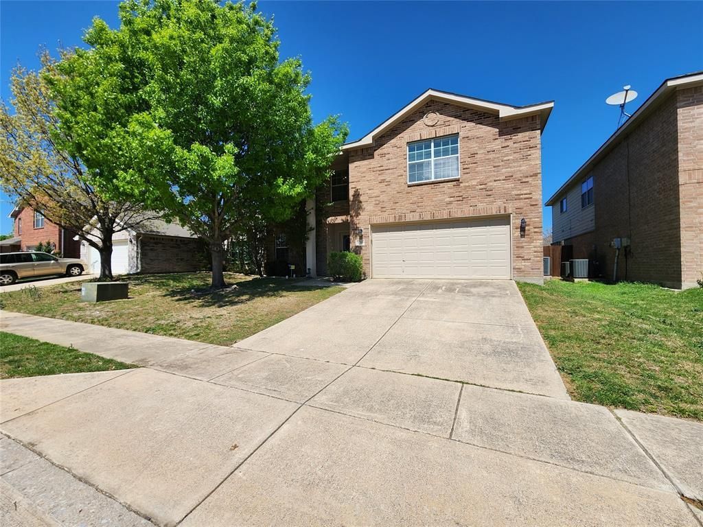 5709 Valley Stream Way, Fort Worth, TX 76244 Main Photo