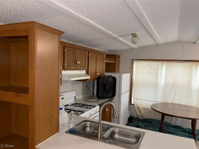 14740 Oak Grove Drive, Unit 26, Doylestown, OH 44230 Photo 25