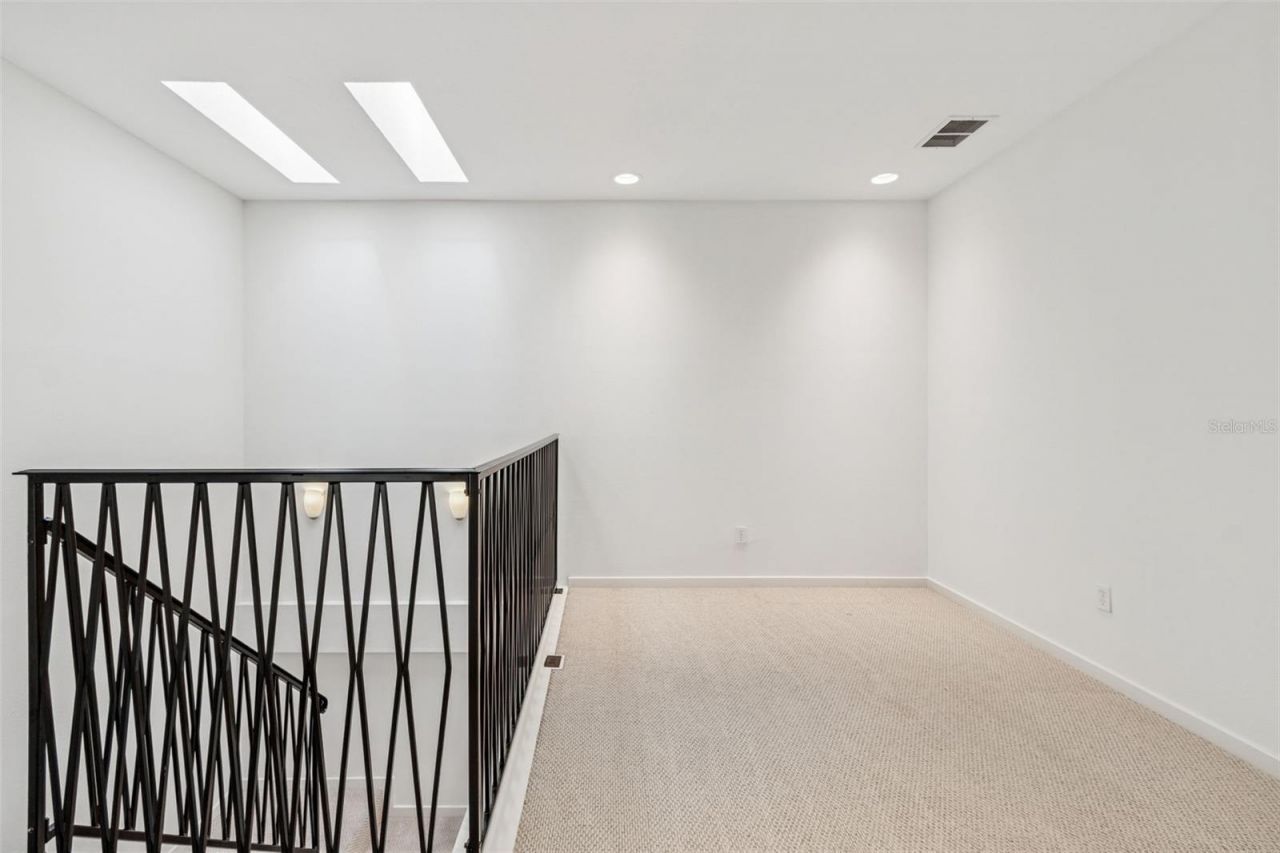 1685 Laurel Street , Unit 3, Sarasota, FL 34236 Photo