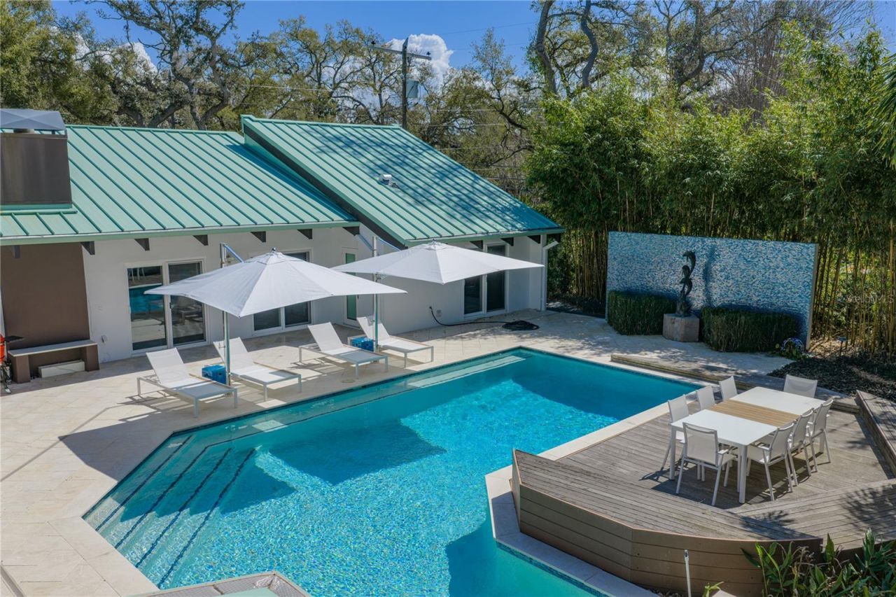 1200 45th Avenue N, Saint Petersburg, FL 33703 Photo