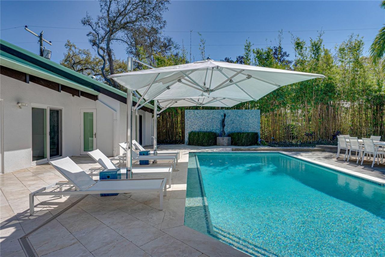 1200 45th Avenue N, Saint Petersburg, FL 33703 Photo