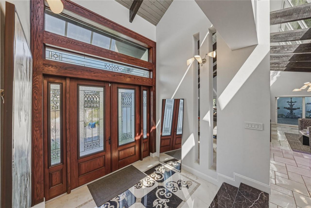 1200 45th Avenue N, Saint Petersburg, FL 33703 Photo