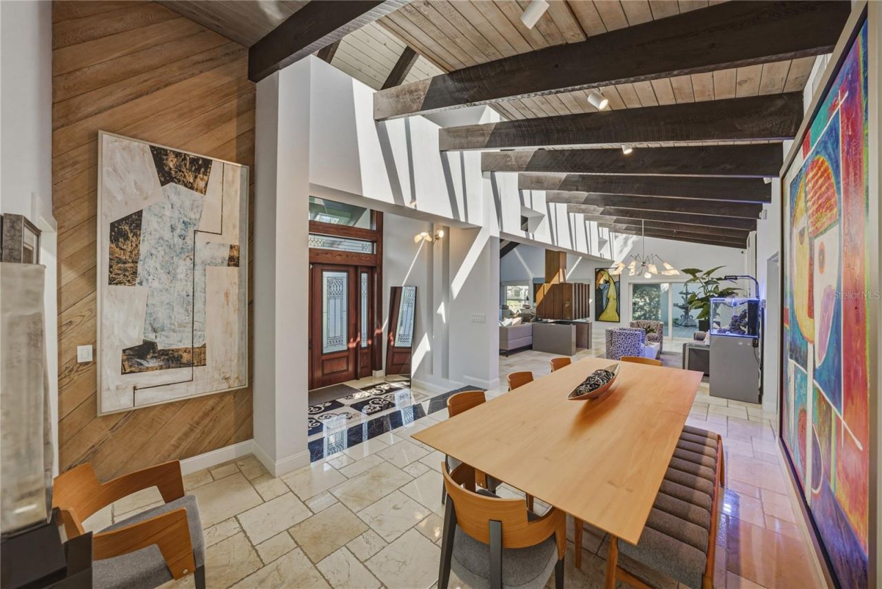 1200 45th Avenue N, Saint Petersburg, FL 33703 Photo