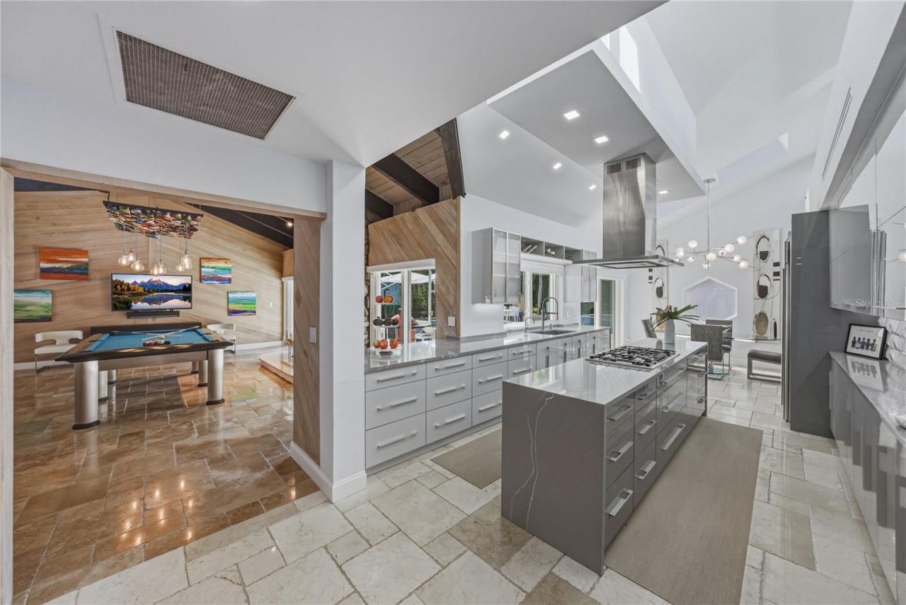 1200 45th Avenue N, Saint Petersburg, FL 33703 Photo