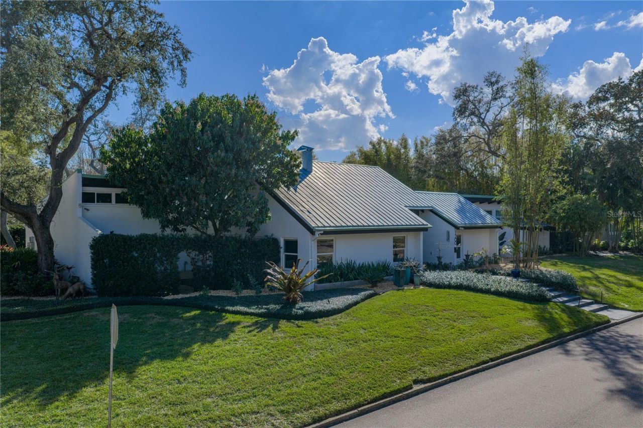 1200 45th Avenue N, Saint Petersburg, FL 33703 Photo