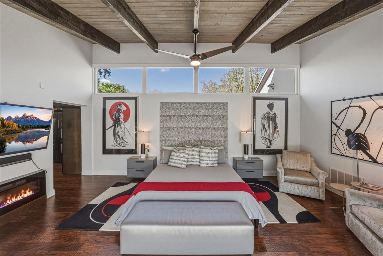 1200 45th Avenue N, Saint Petersburg, FL 33703 Photo