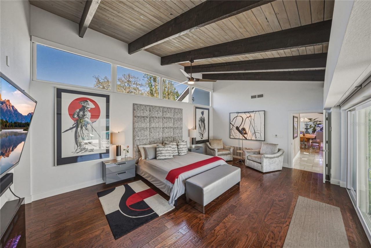 1200 45th Avenue N, Saint Petersburg, FL 33703 Photo