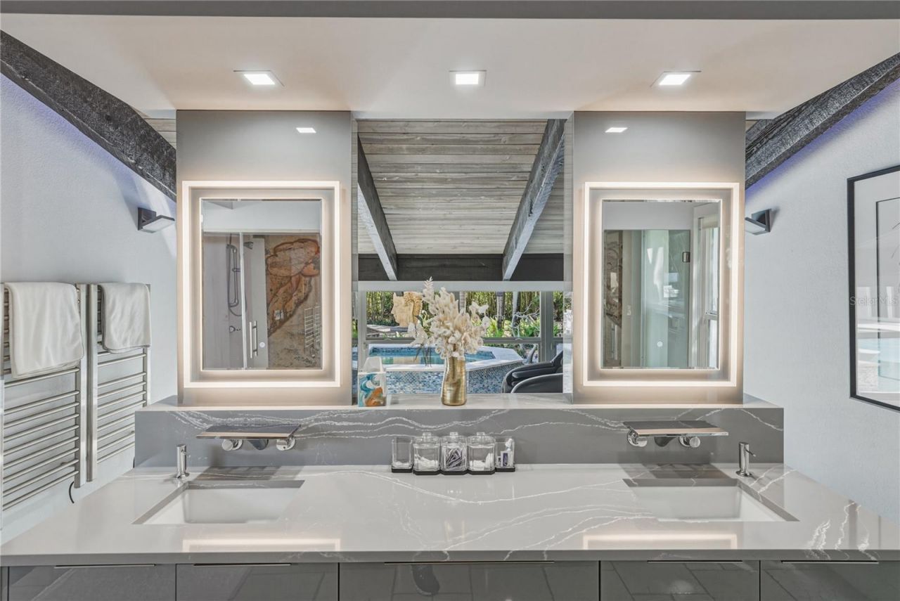 1200 45th Avenue N, Saint Petersburg, FL 33703 Photo