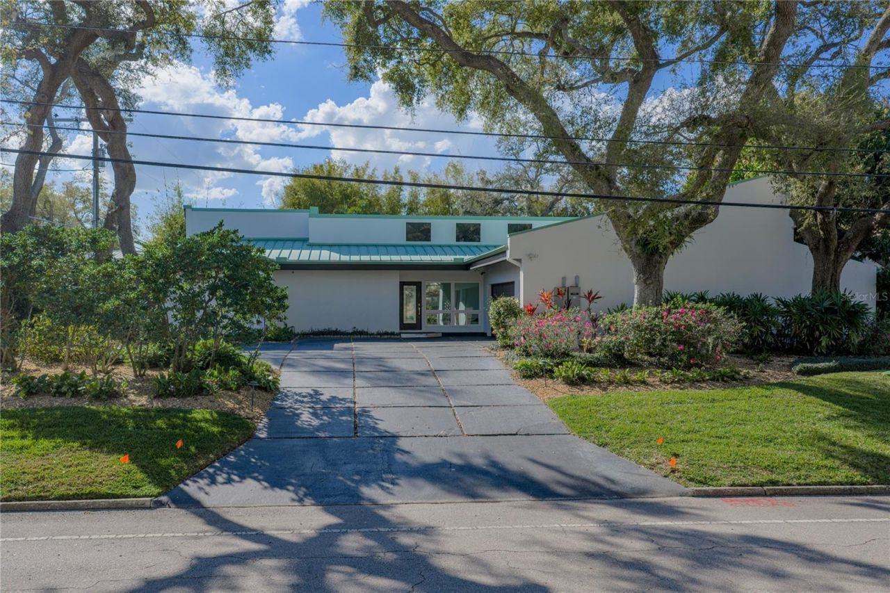 1200 45th Avenue N, Saint Petersburg, FL 33703 Photo