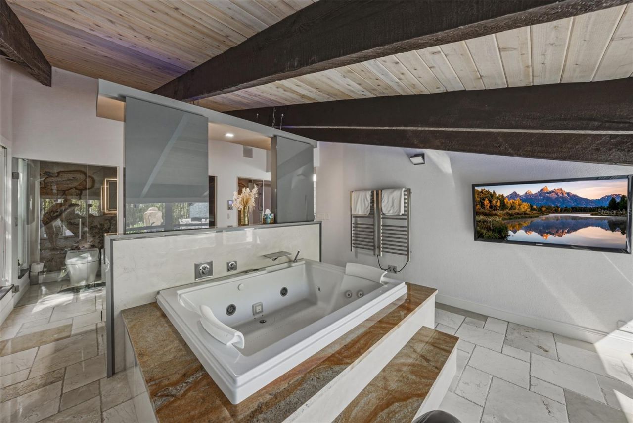 1200 45th Avenue N, Saint Petersburg, FL 33703 Photo