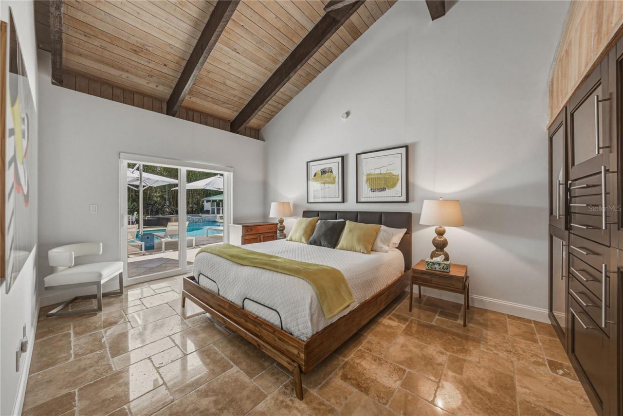 1200 45th Avenue N, Saint Petersburg, FL 33703 Photo