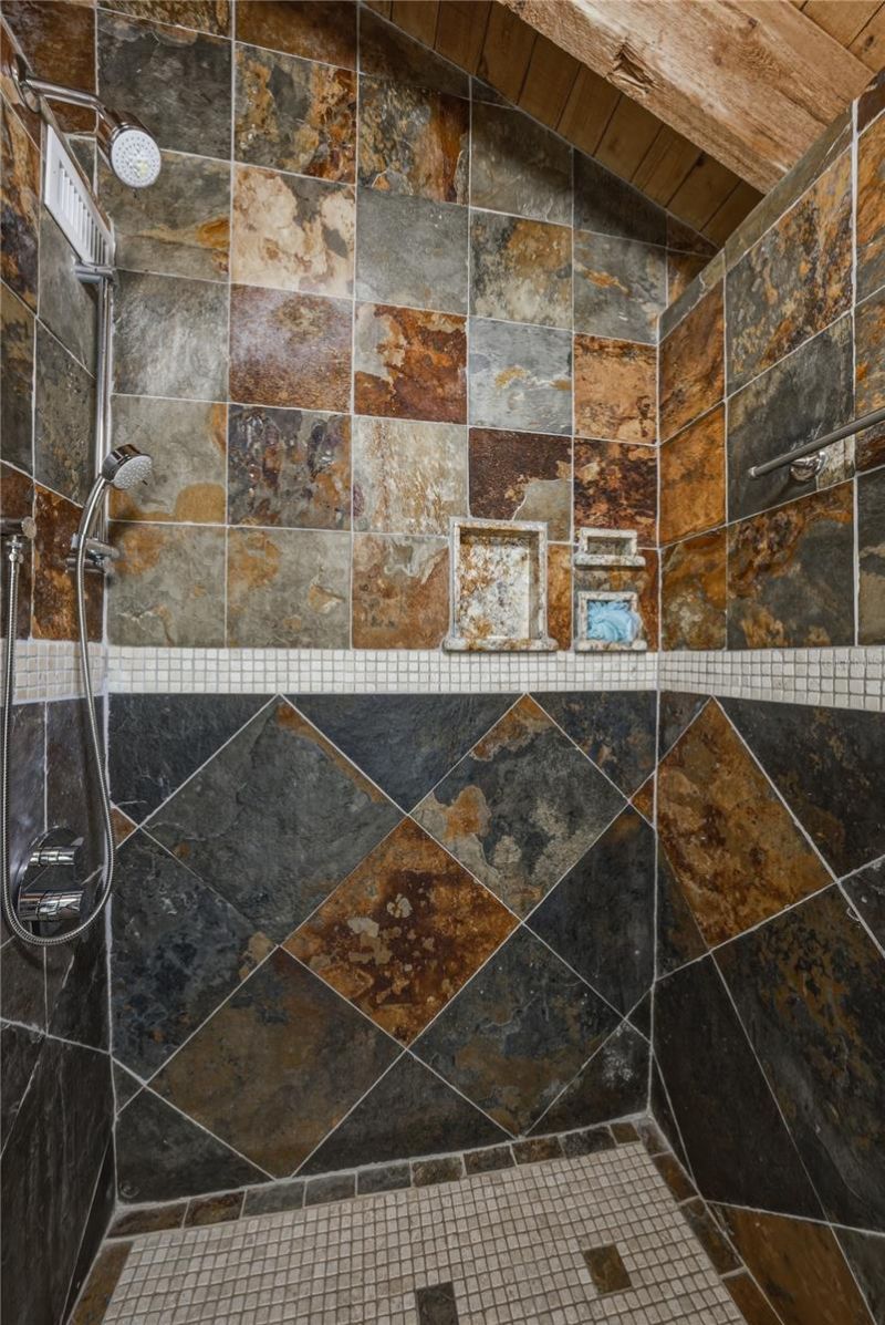 1200 45th Avenue N, Saint Petersburg, FL 33703 Photo