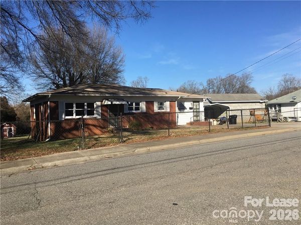 648 Boger Street, Mooresville, NC 28115