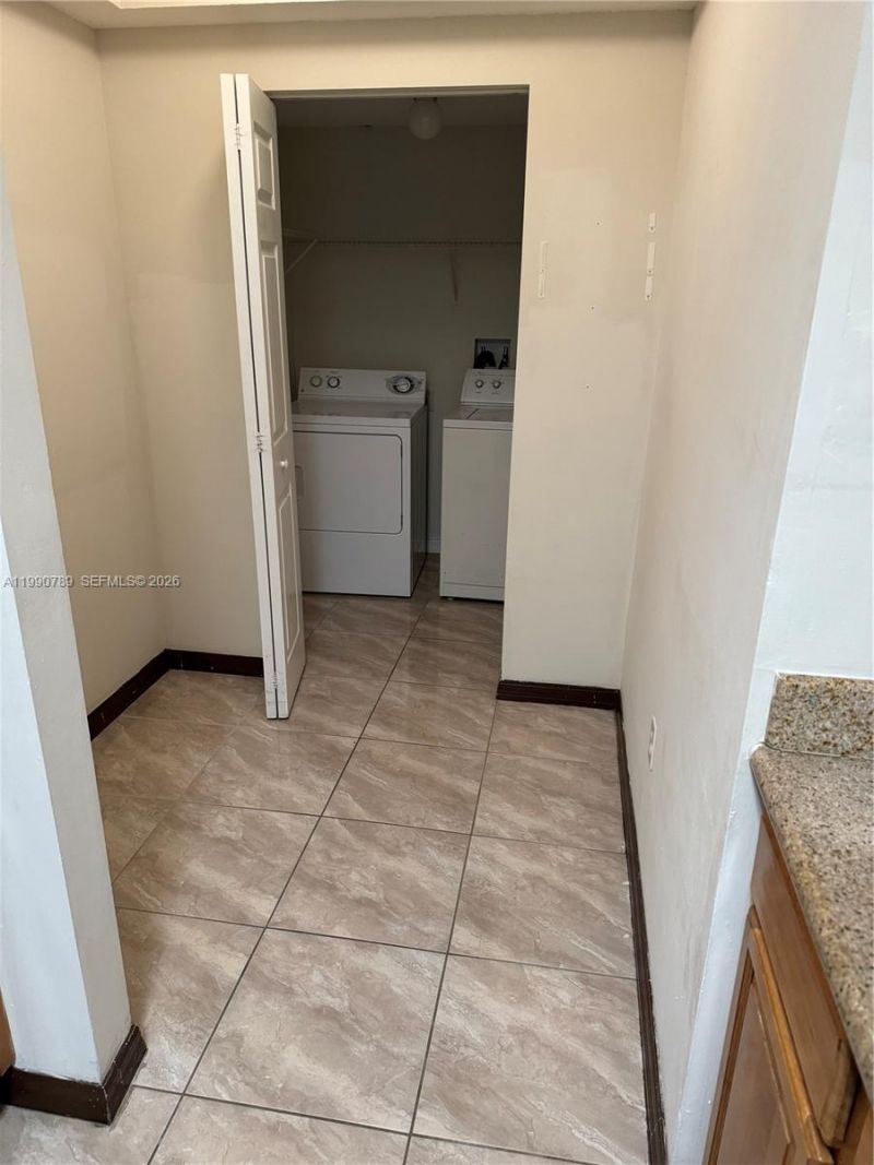 4242 NW 2nd St, Unit 1407, Miami, FL 33126 Photo