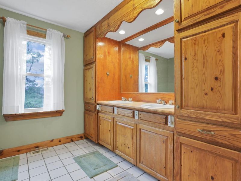 11138 York Road SW, Baltimore, OH 43105 Photo 41