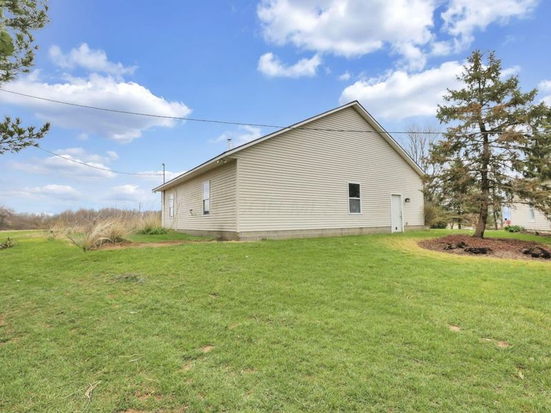 11138 York Road SW, Baltimore, OH 43105 Photo 66