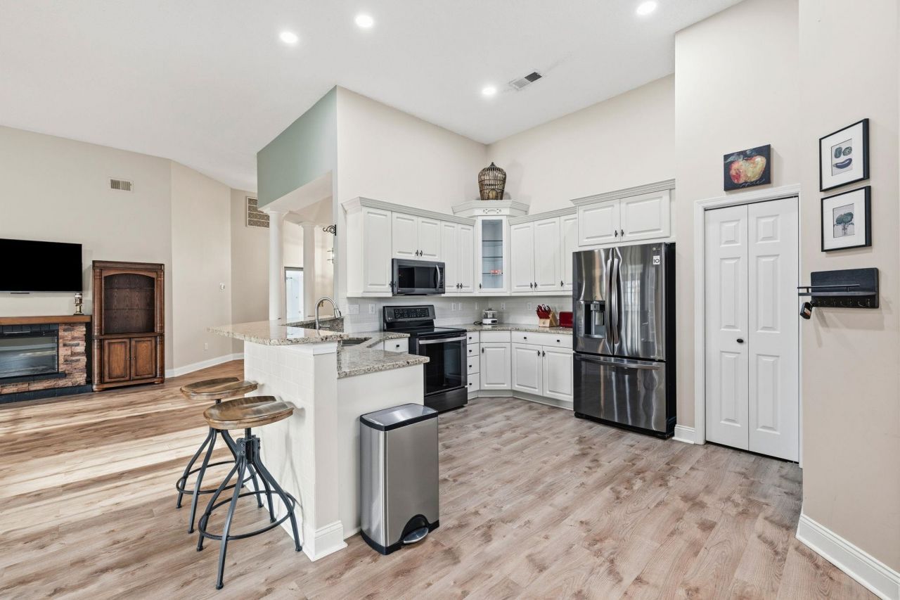 4811 Seabreeze Ln.  Photo 14