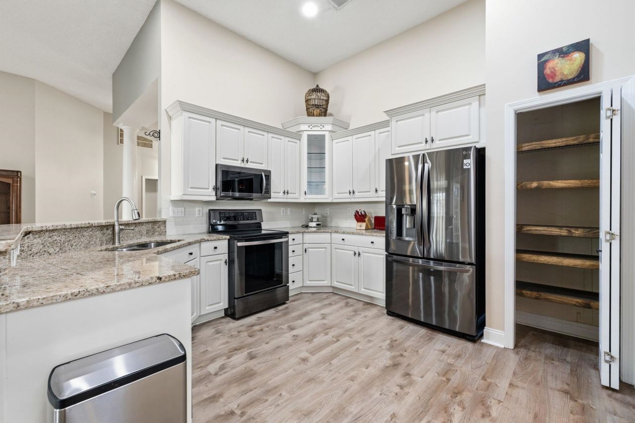 4811 Seabreeze Ln.  Photo 16