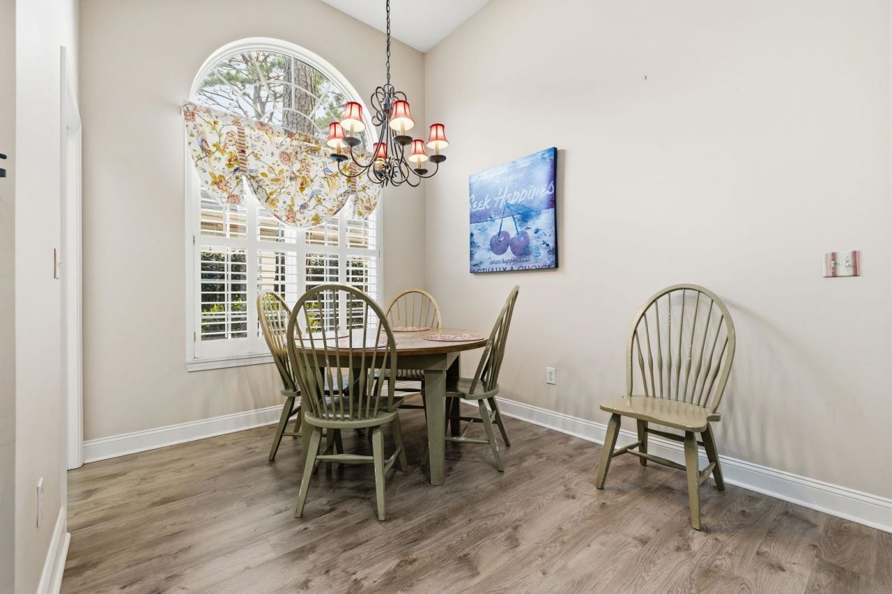 4811 Seabreeze Ln.  Photo 17