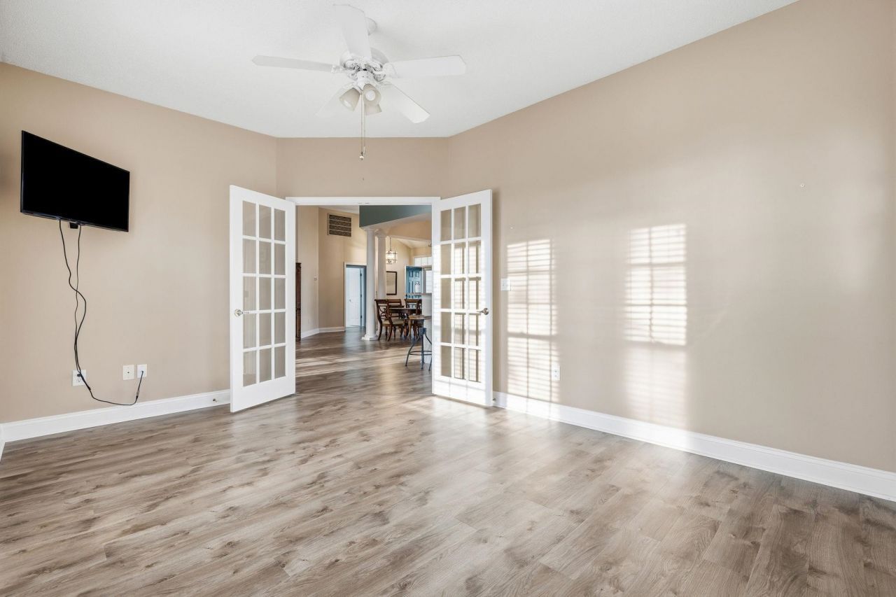 4811 Seabreeze Ln.  Photo 24