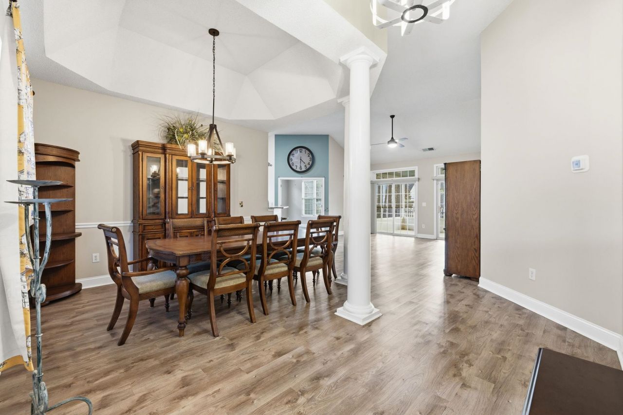 4811 Seabreeze Ln.  Photo 4