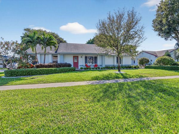 18298 S 102nd Way S S, Boca Raton, FL 33498