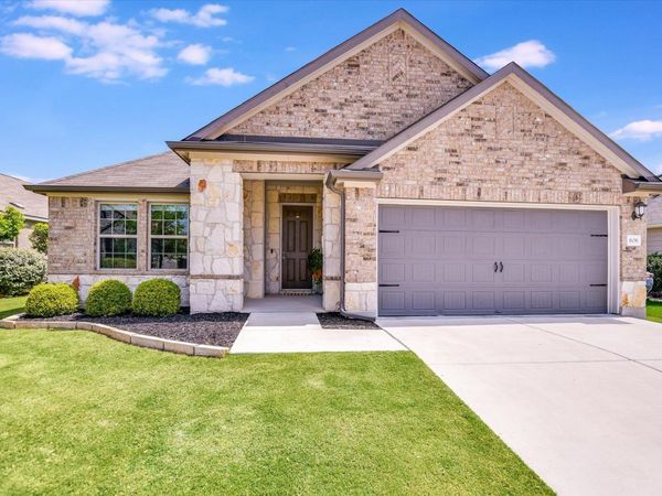 608 Carol DR , Hutto, TX 78634
