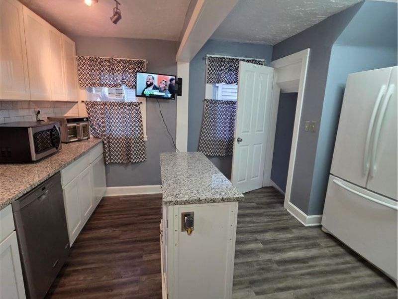 4456 W 47th Street, Old Brooklyn, OH 44144 Photo 9